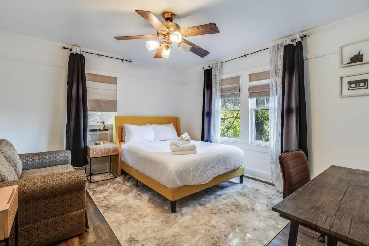 Jefferson Flat - Guest Room ลาฟาแย็ตต์ ภายนอก รูปภาพ